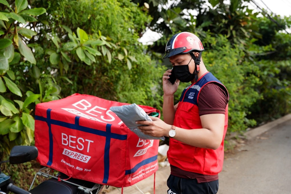 Anh shipper từ Long An lên Sài Gòn giao hàng hằng ngày 2