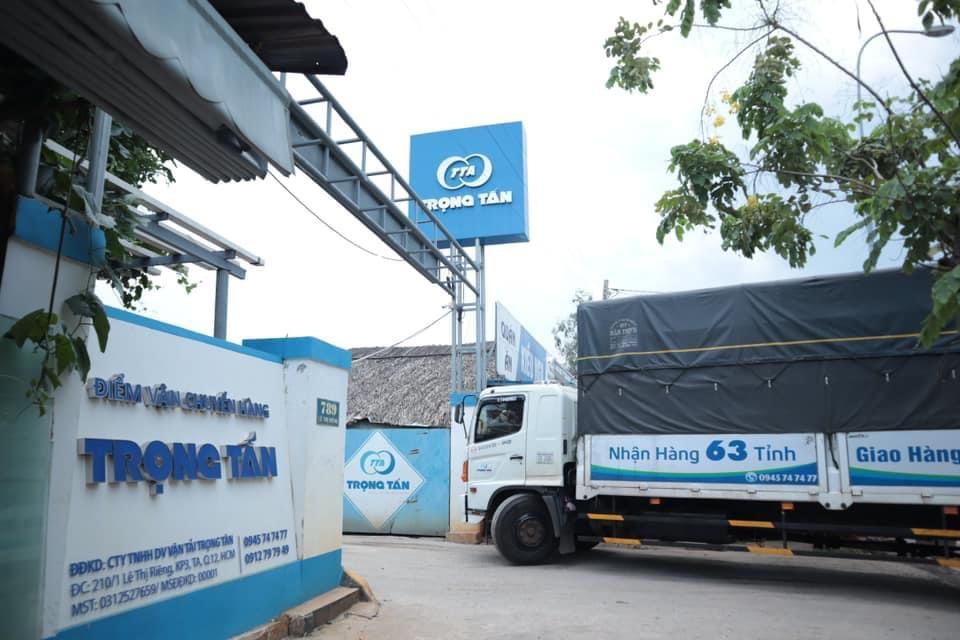 Chành xe vận chuyển hàng Tuy Hòa Phú Yên đi Sài Gòn Trọng Tấn