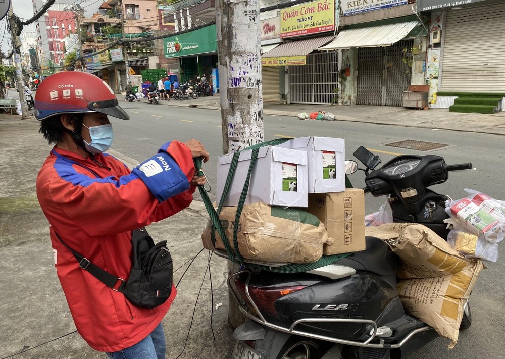 Nghề giao hàng thương quý xe như thương bản thân 1