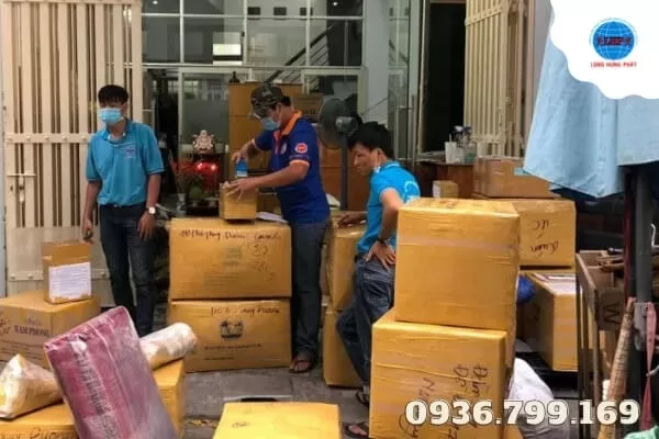 Gửi hàng vận chuyển Đà Nẵng giao phát ship đi Hòa Bình chành nhà xe