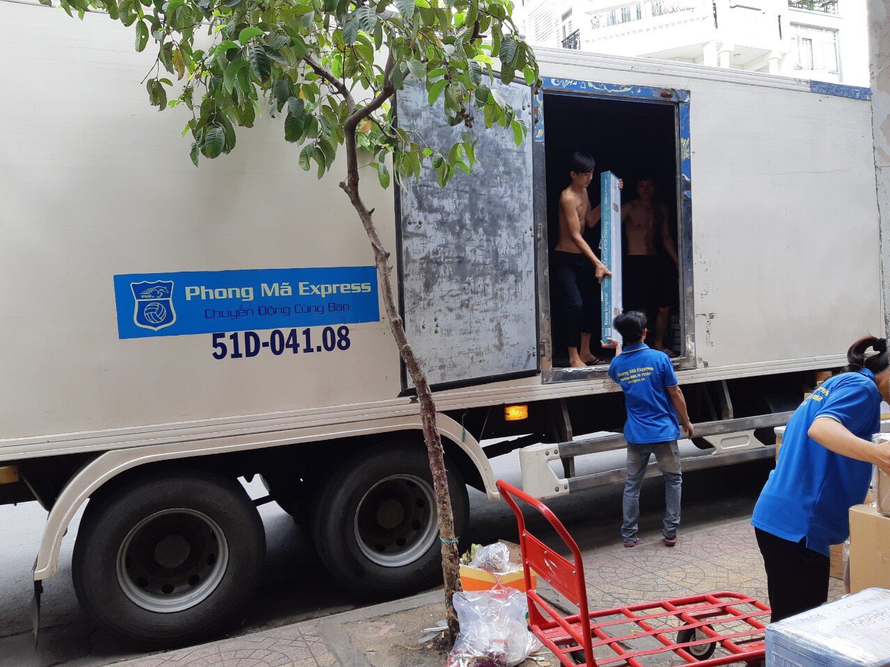 Gửi hàng vận chuyển Hồ Chí Minh giao phát ship đi Buôn Ma Thuộc Đắk Lắk Chành nhà xe