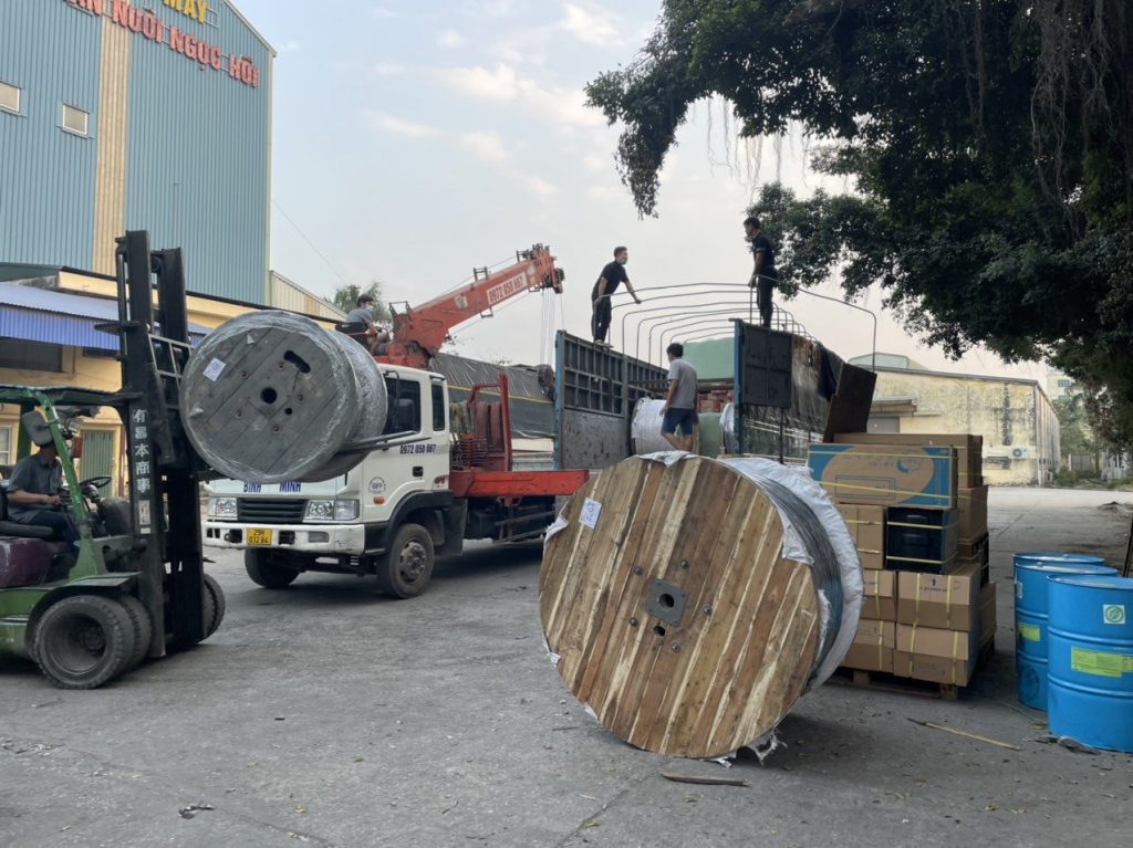 Vận chuyển gửi hàng giao phát ship Vĩnh Long chành nhà xe đi Tuyên Quang